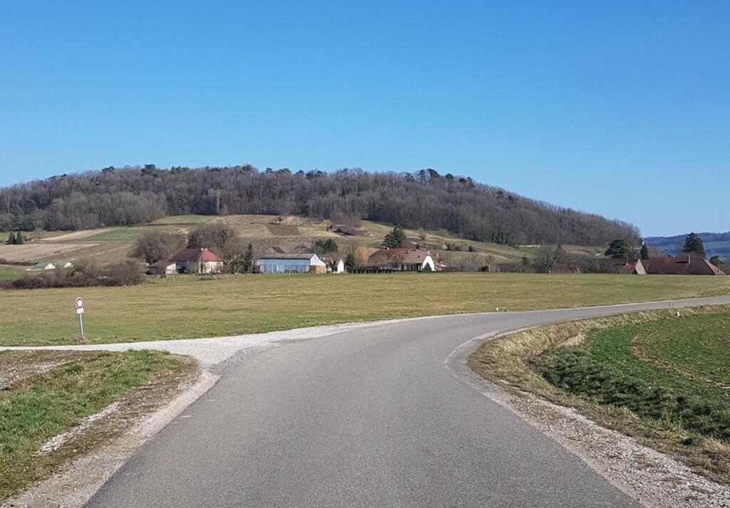 Gite Micha Saint-Lothain Luaran gambar